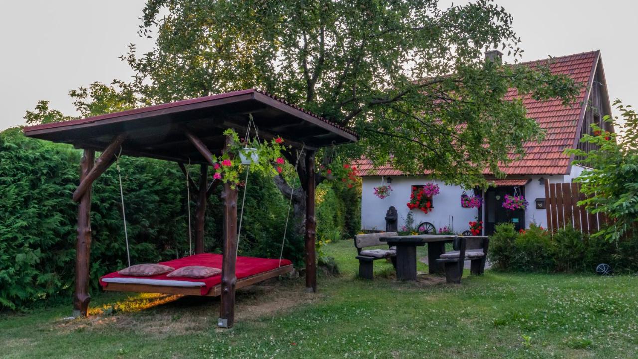 Holiday Home Gorski Lazi Trsce Eksteriør billede